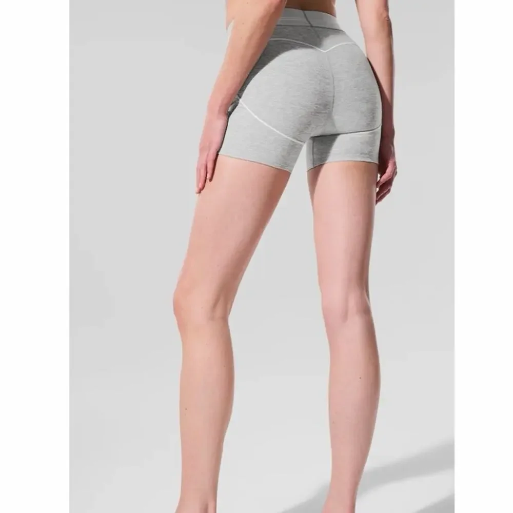 NWOT Alo Yoga Better Together Bra Heart Throb Shorts Set Gray XS S